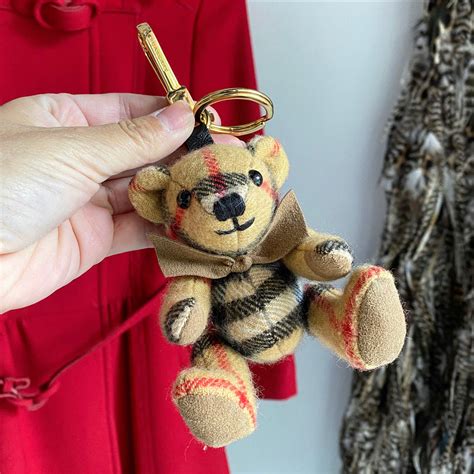 fake burberry keyring